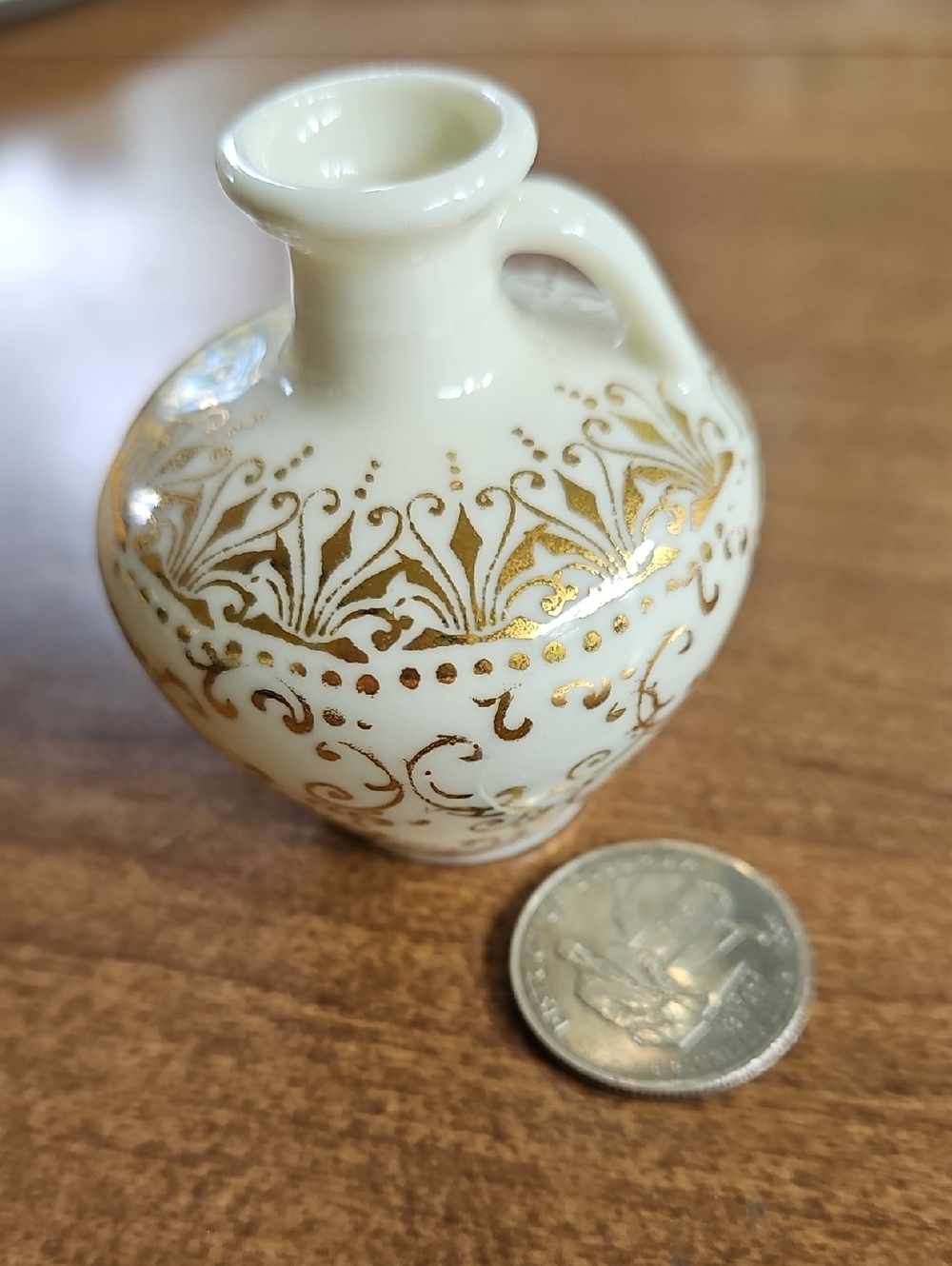 Mini Porcelain Vase with Gold Filigree